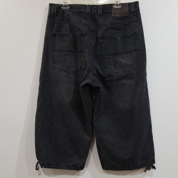 American studio men's black cropped capris - Picture 7 of 17